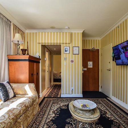 Boutique Suites - Vancouver Bagian luar foto
