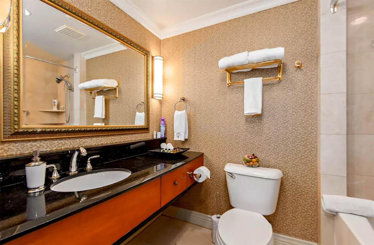 Boutique Suites - Vancouver Bagian luar foto